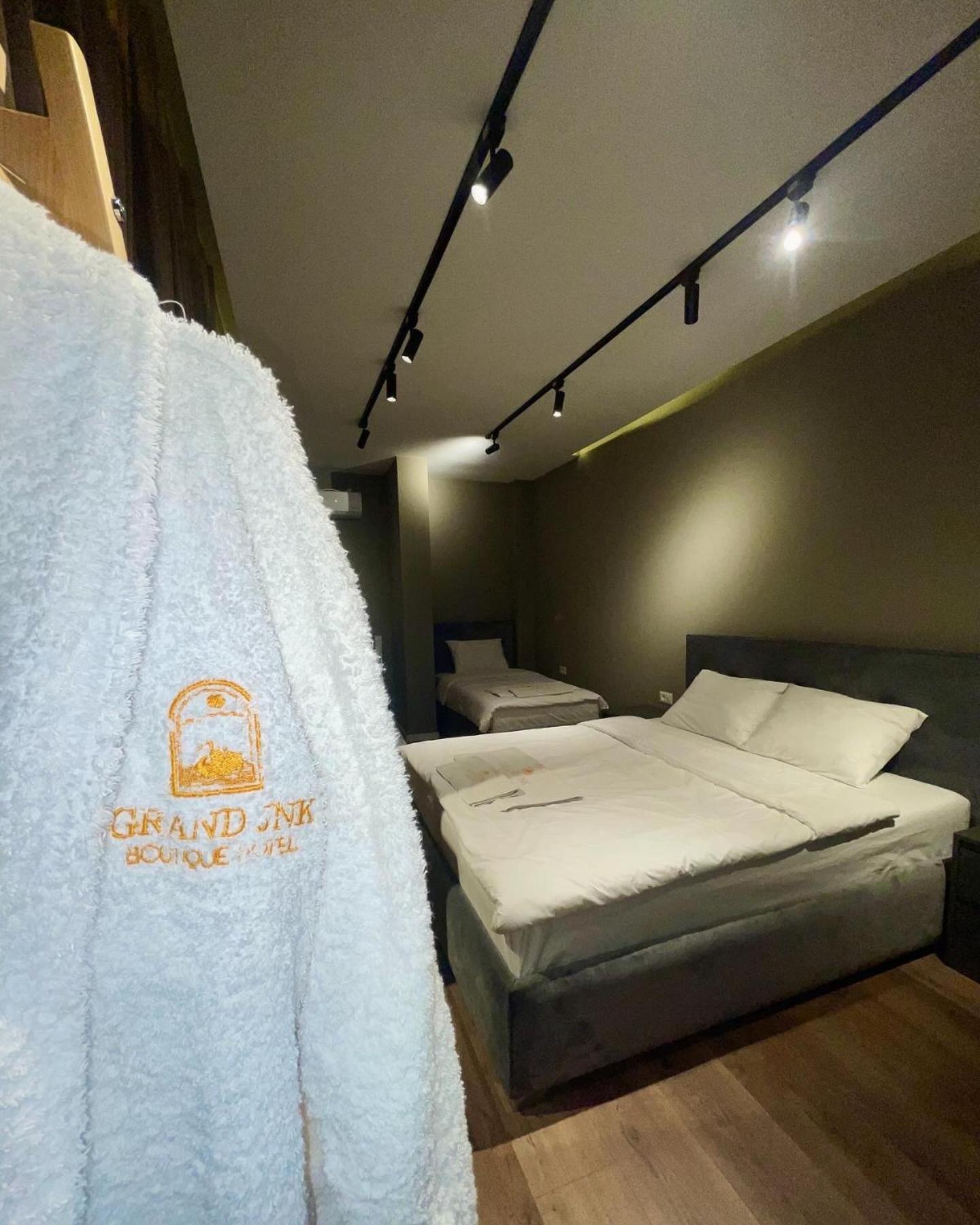 Grand Jnk Boutique Hotel Kukes Eksteriør bilde